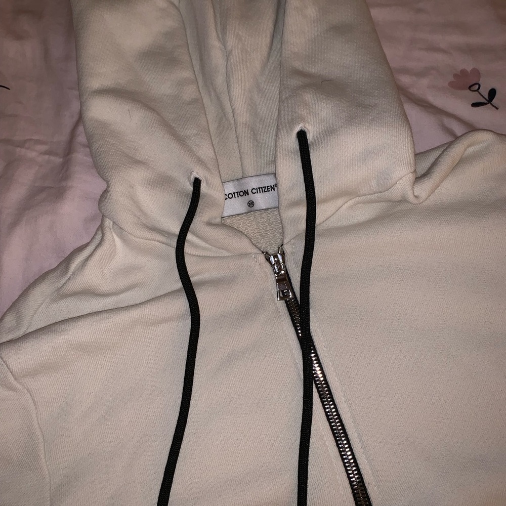 ❌SOLD❌Cotton citizen crop hoodie - Picture 2 of 2